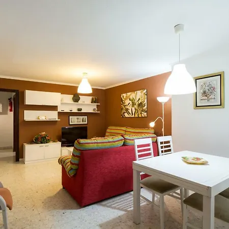 Holi-rent Albareda Apartment