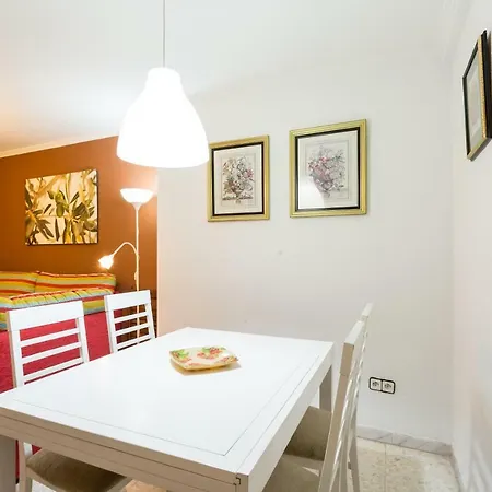 Holi-rent Albareda Apartment *