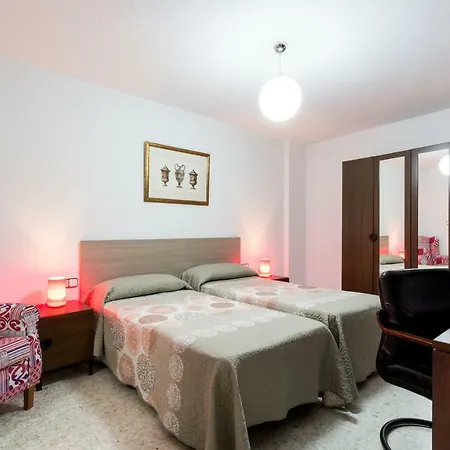 Holi-rent Albareda Apartment